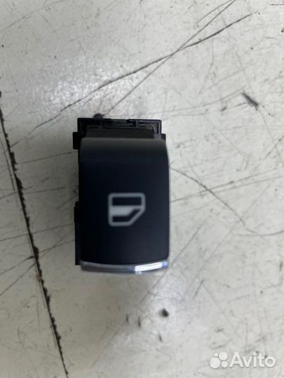 Кнопка стеклоподъемника передняя правая Dongfeng