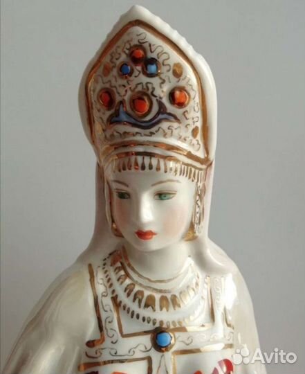 Статуэтка Хозяйка медной горы, фарфор, СССР