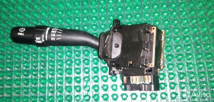 Подрулевой переключатель дворников Toyota Mark Ii