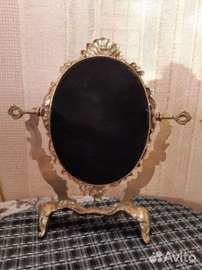 Зеркало настольное