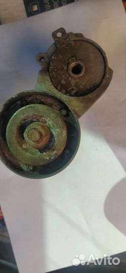 Натяжной ролик