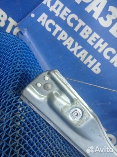 Задний левый стеклоподъёмник Chevrolet Cruze седан