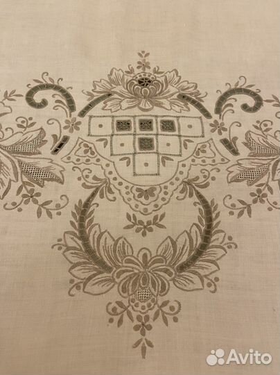 Скатерть. Ручная работа мастериц Мадейры