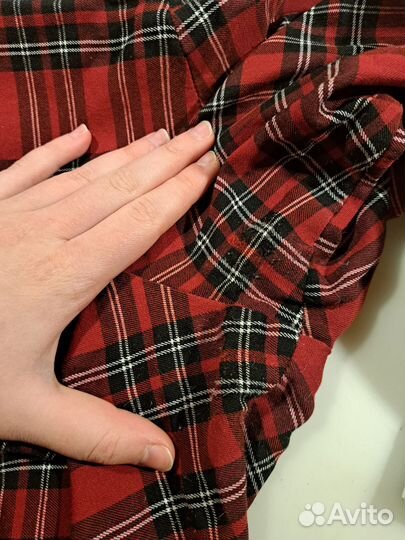 Красные брюки в клетку Zara