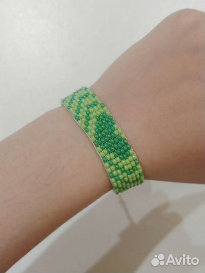 Браслет из бисера