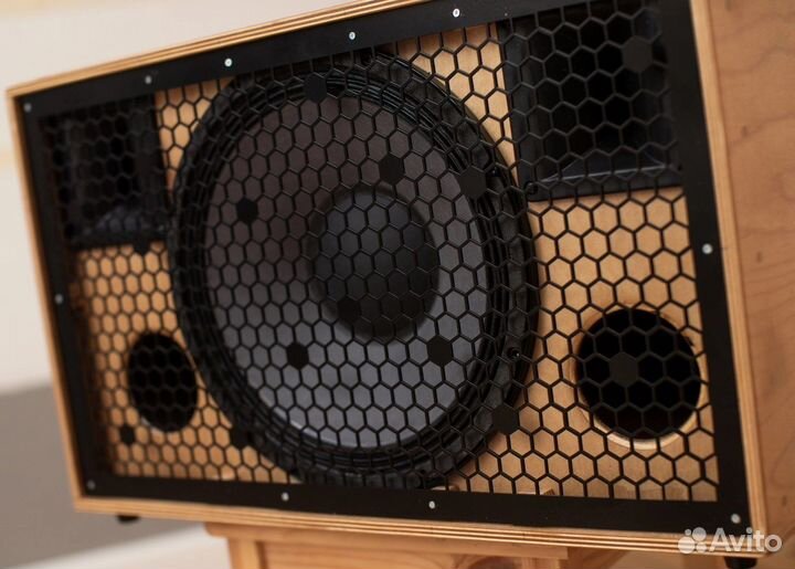 Портативная колонка. jbl partybox 310 курит