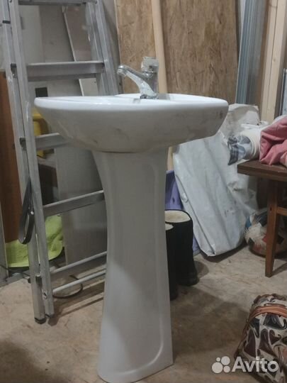 Раковина в ванную бу