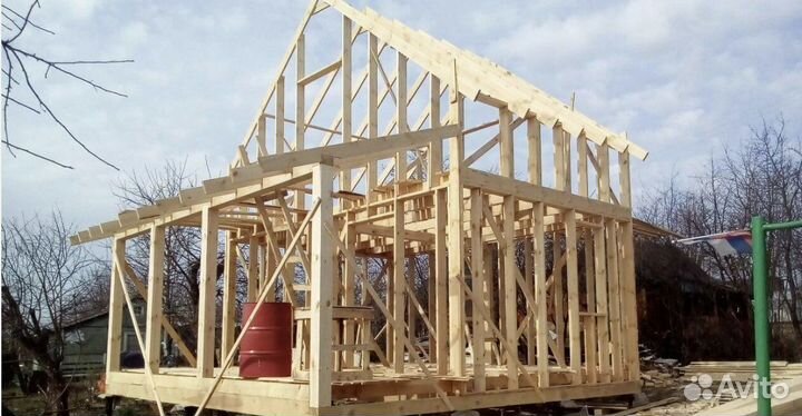 Бригада строителей