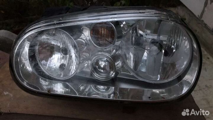 Фара левая golf 4 hella