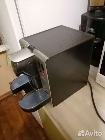 Кофемашина delonghi