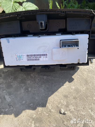 Дисплей renault fluence, megane 3