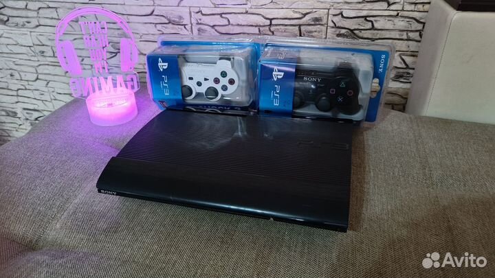 Sony ps3 500gb куча игр+2 новых геймпада