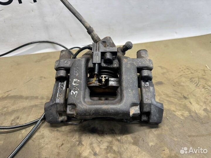 Суппорт тормозной задний правый Mercedes-Benz Glk