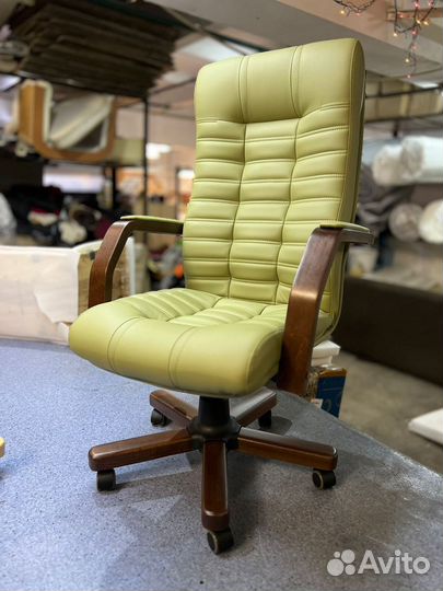 Компьютерное кресло