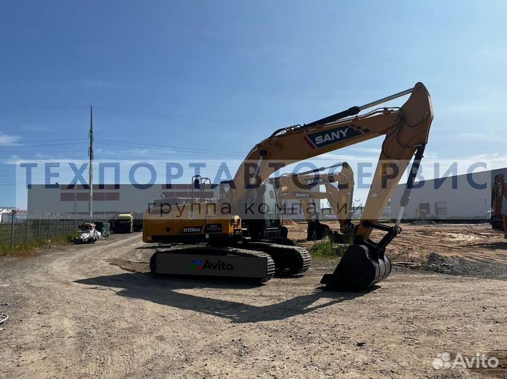 Гусеничный экскаватор Sany SY225NLC, 2023