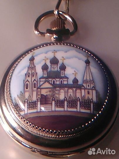 Корпус,ручная роспись по эмали, с цепочкой