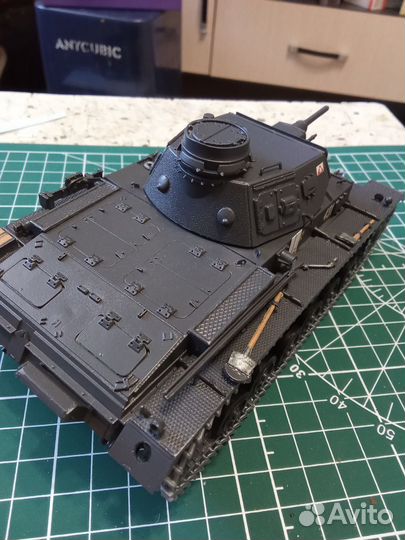 Модель танка Pz.Kpfw.lll Aust.F. 1/35