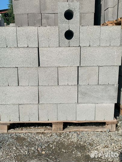 Блок фундаментный 390х190х188