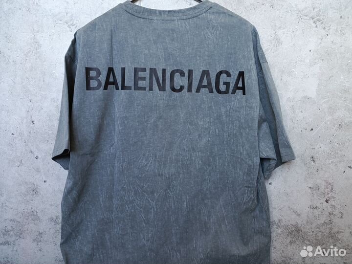 Футболка Balenciaga