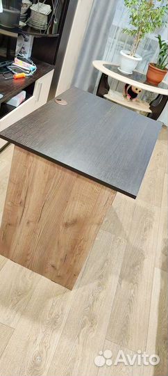 Письменный стол