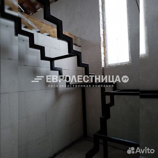 Лестница на металлокаркасе