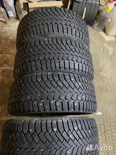 Gislaved Nord Frost 200 235/45 R18 98