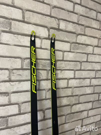 Продам лыжи fischer