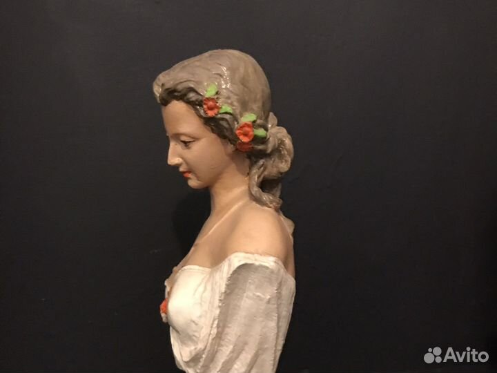 Бюст статуэтка девушки гипс Антикварнный