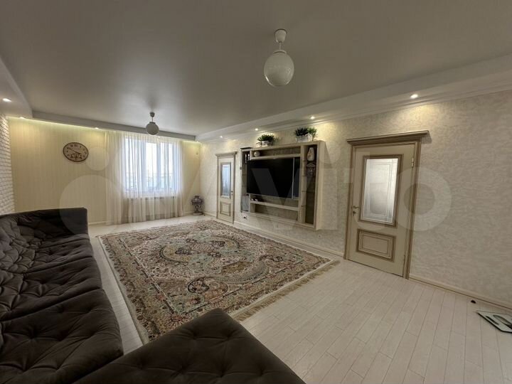 3-к. квартира, 150 м², 12/13 эт.