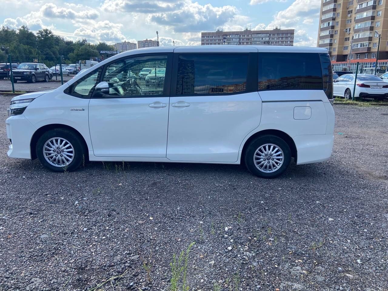 Toyota Voxy: фото из отзыва