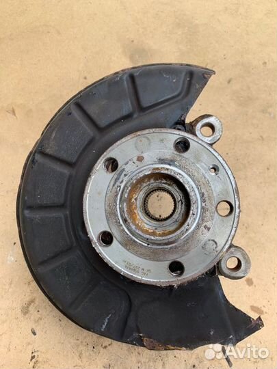 Кулак передний правый Audi A3 8P 2008-2013