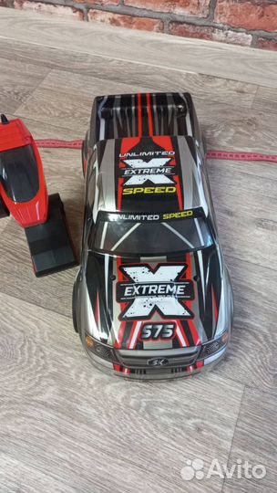 Машина на радиоуправлении для дрифта
