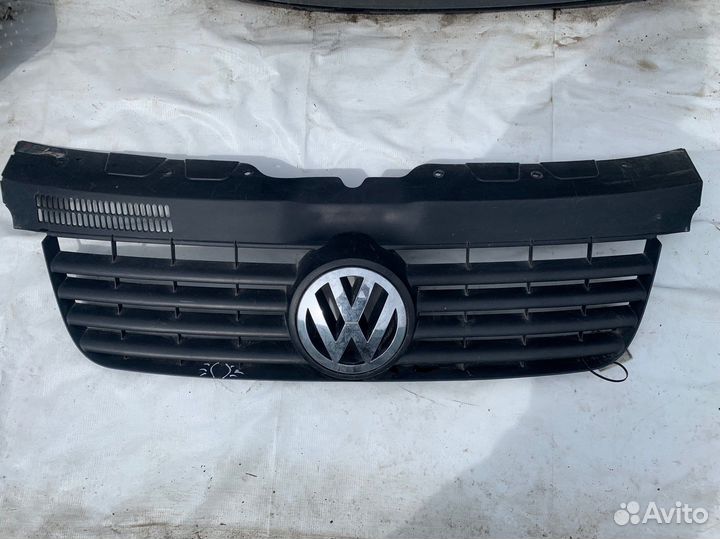 Решетка радиатора Volkswagen Transporter T5