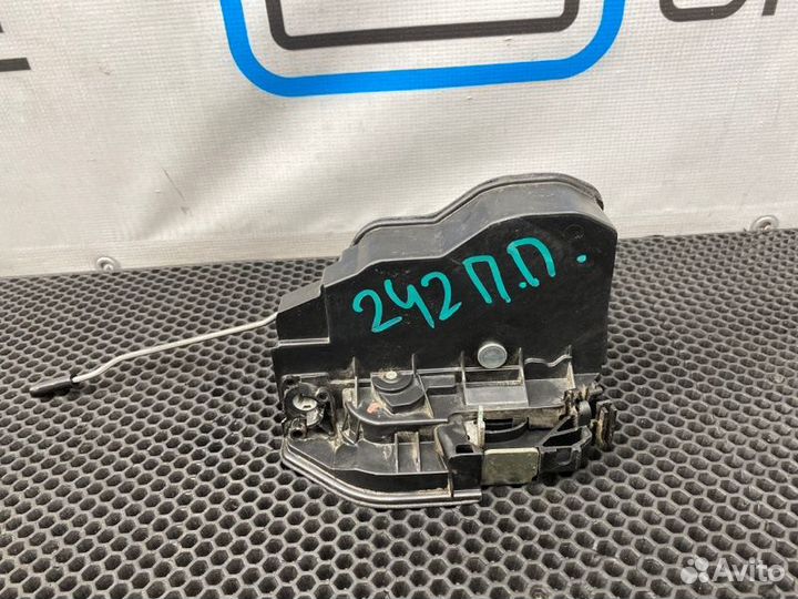 Замок двери передний правый Bmw 5-Series E60