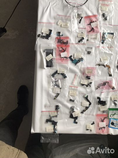 Запчасти на iPhone