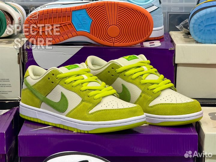 Кроссовки Nike SB Dunk Low Green Apple