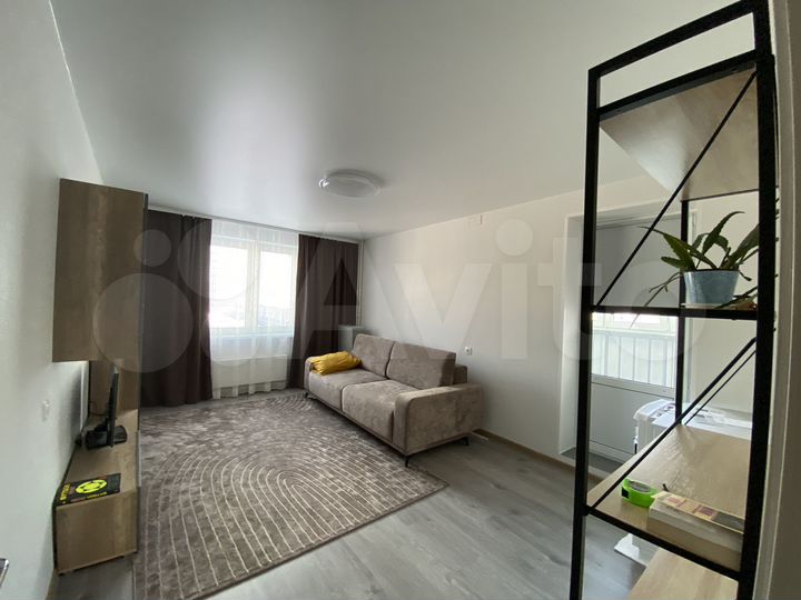 2-к. квартира, 54 м², 2/10 эт.