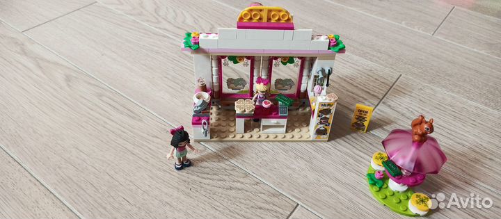 Лего Френдс кафе в парке Хартлейк сити
