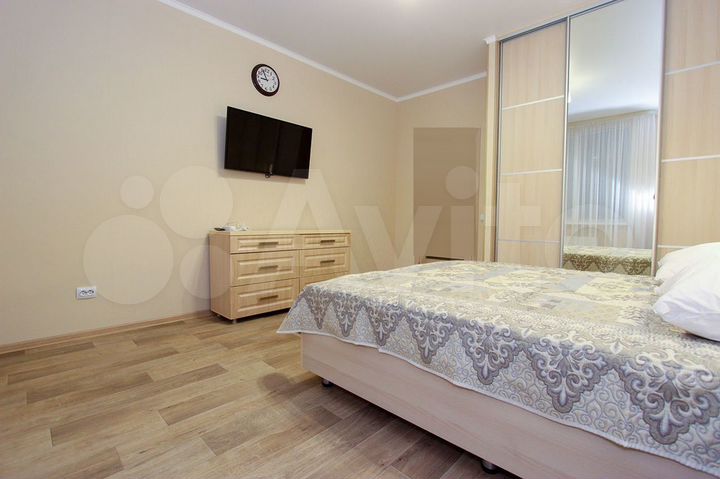 2-к. квартира, 80 м², 1/5 эт.