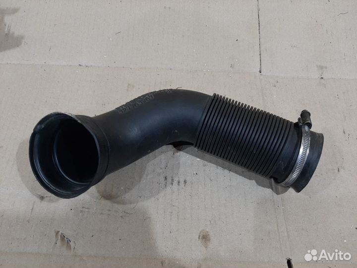 Патрубок дроссельной заслонки Opel Insignia