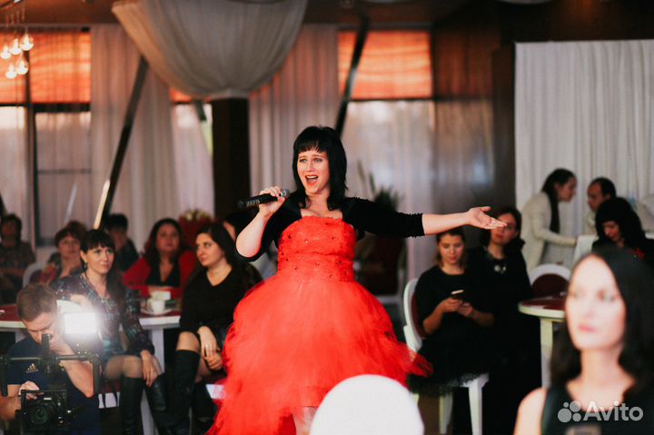 Ведущая, тамада, певица, ди-джей, аппаратура, свет