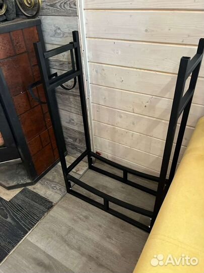 Дровница для камина