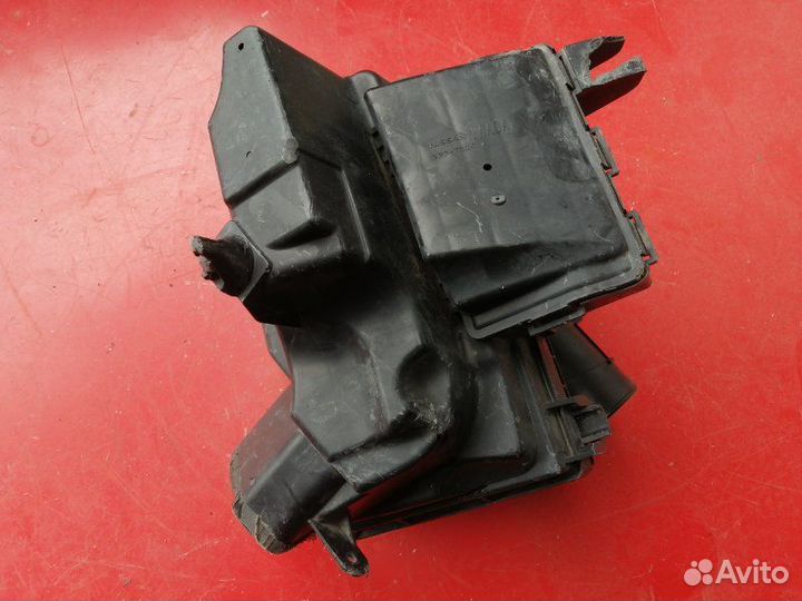 Корпус воздушного фильтра Nissan Teana J32 VQ35DE