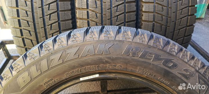 Bridgestone Blizzak Revo2 225/55 R16