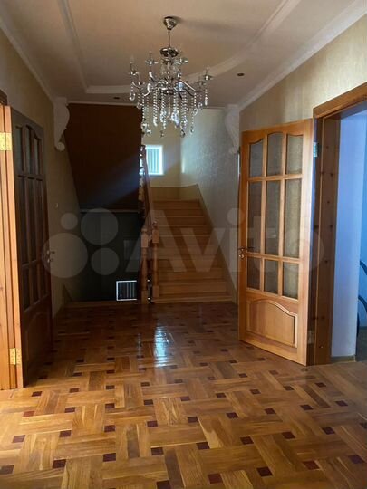 Дом 320 м² на участке 8 сот.