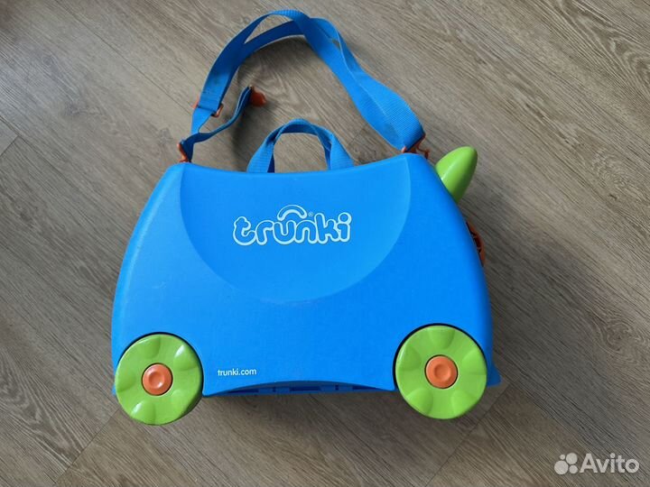 Чемодан на колесах детский trunki