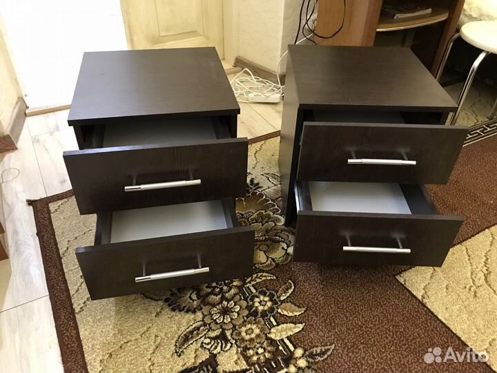 Тумба прикроватная