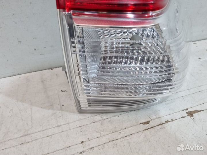 Фонарь задний правый Toyota Land Cruiser Prado