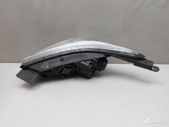 Фара правая Hyundai Creta 92102M0100