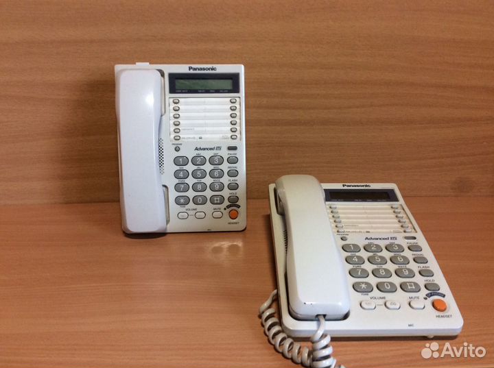 2 коробки телефоны Panasonic KX-TS2365RUW одним ло